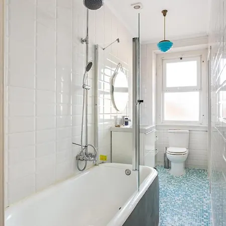 Joivy Cosy 2-bed Flat In Arroios Lisboa