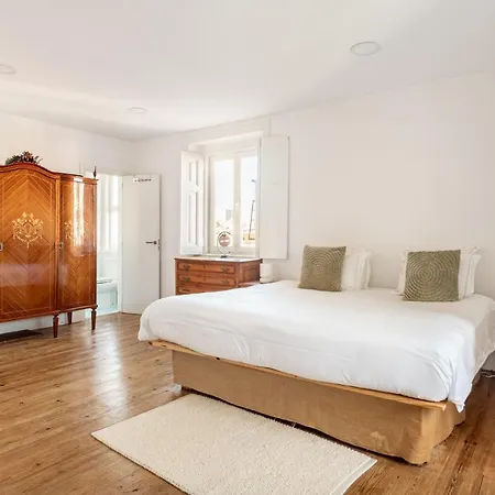 Joivy Cosy 2-bed Flat In Arroios * Lisboa